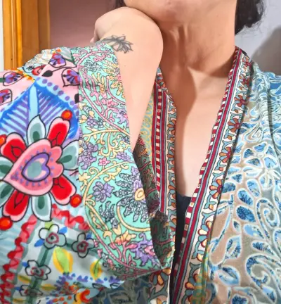 Kimono largo de Seda estampado floral azul - miniatura 4