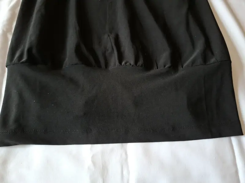 Polera  con Tirantes y Detalle  de Collar - 3