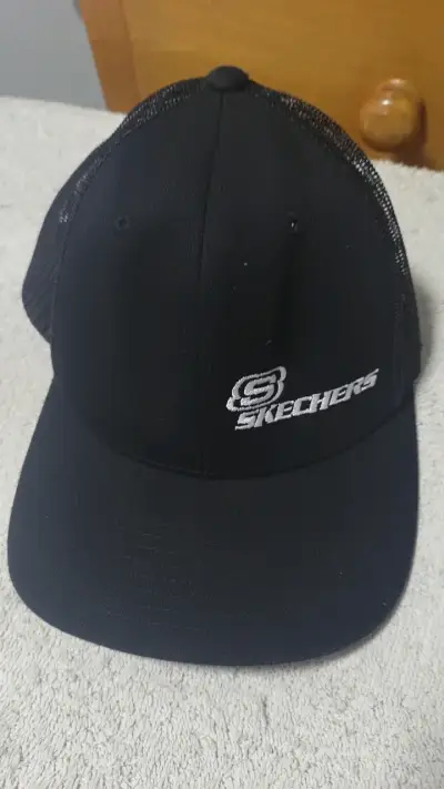 Gorra negra Skechers con malla - miniatura 1