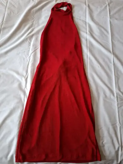 Vestido sin Mangas con Cuello Halter - miniatura 1