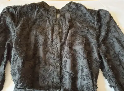 Vestido con Textura Encaje Floral - miniatura 3
