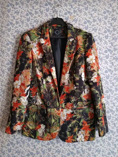 Conjunto de Vestido y Chaqueta con Estampado Floral - miniatura 5