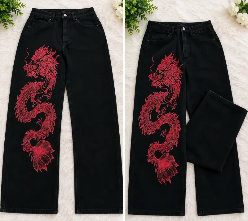 Jeans negros con diseño de dragón rojo