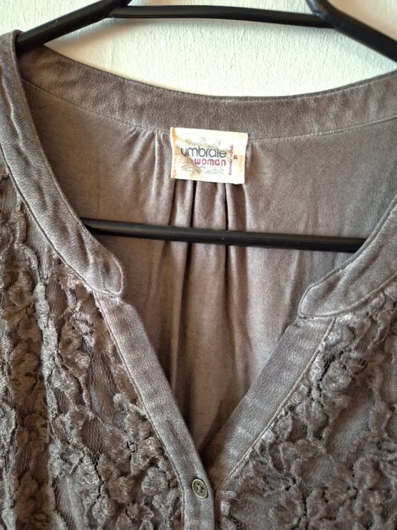 Blusa de encaje gris taupe Umbrale M - 5