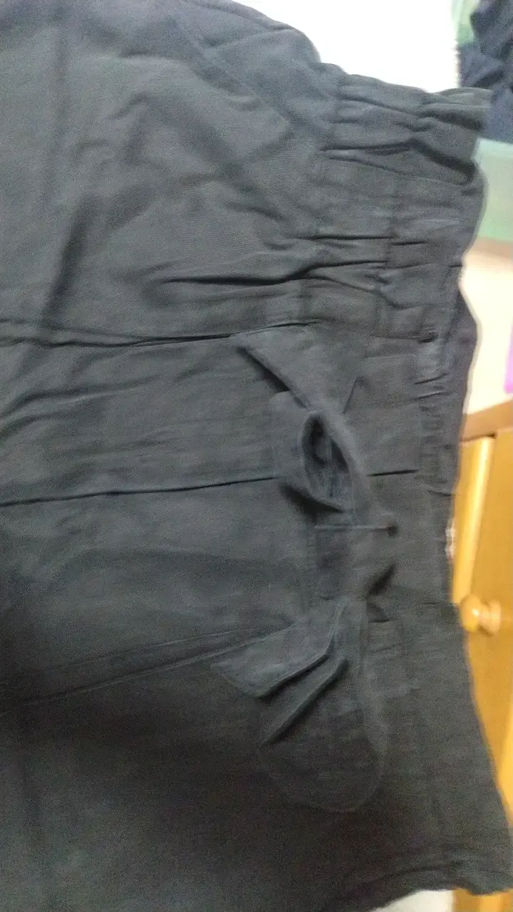 Shorts negros con lazo para mujer - 3