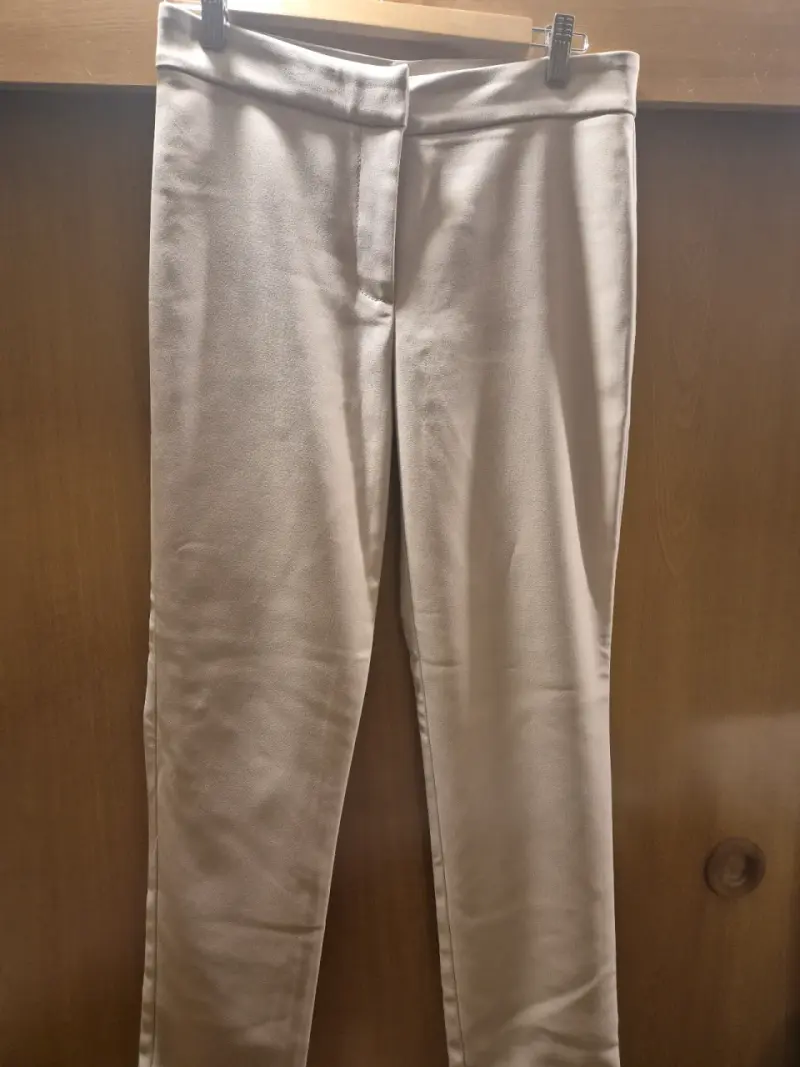 Pantalones beige Liolà talla 40 - 1