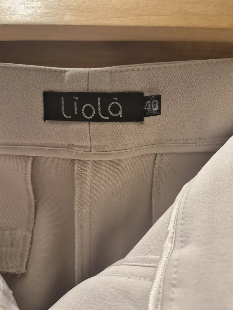 Pantalones beige Liolà talla 40 - 2