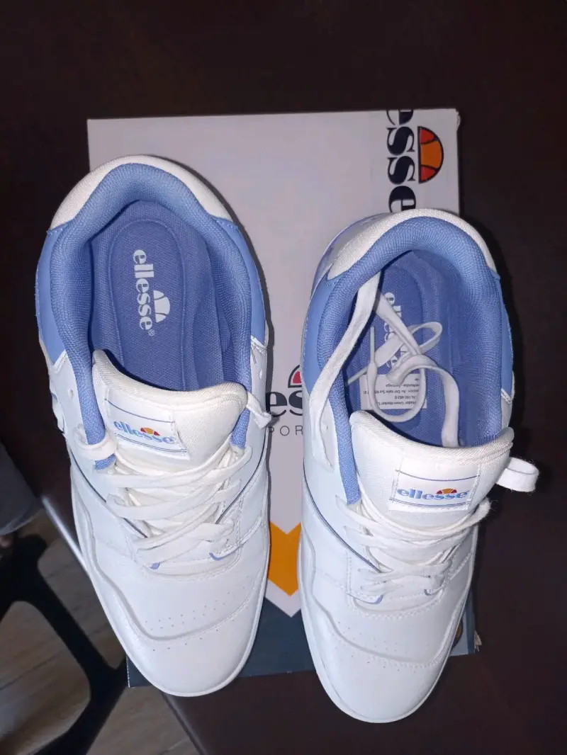 Zapatillas deportivas blancas y celestes Ellesse - 3