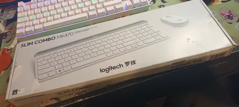 Teclado y mouse inalámbricos Logitech MK470 blanco - 2