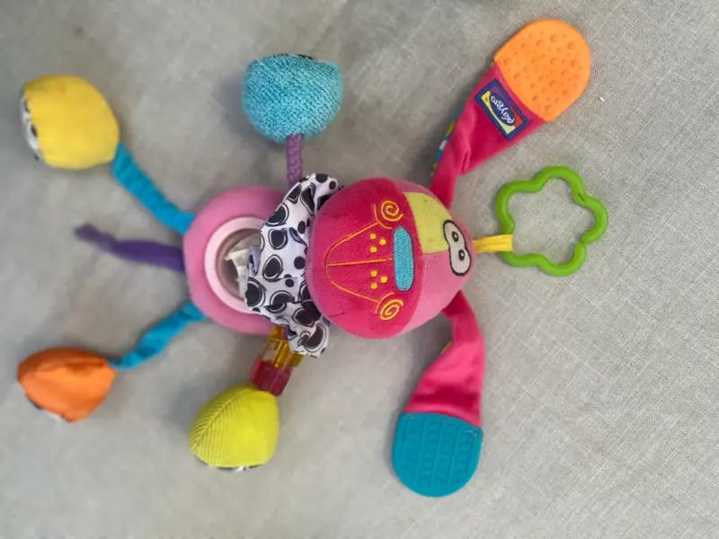 Juguete de peluche para bebé con mordedor