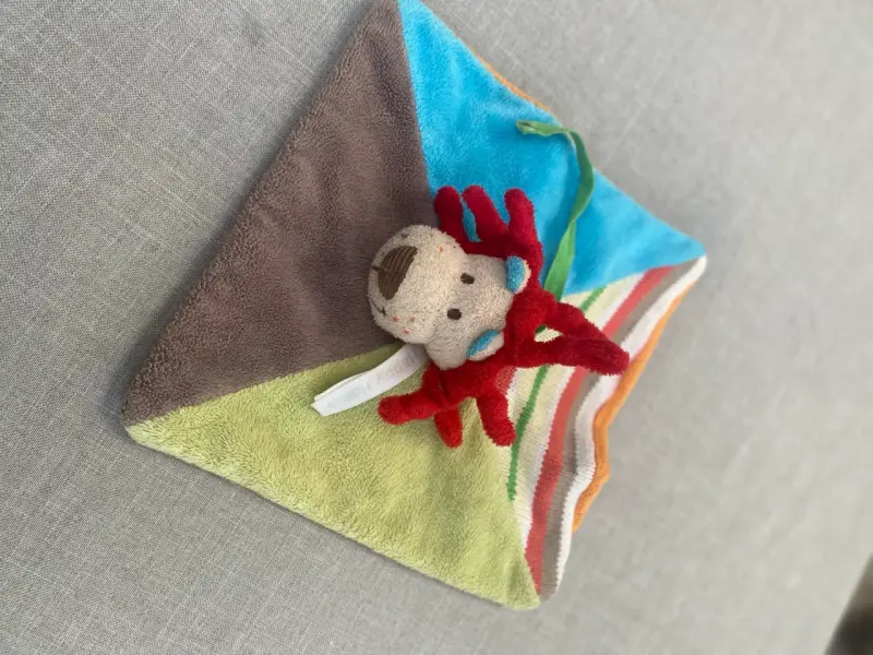 Doudou de peluche multicolor para bebé - 2