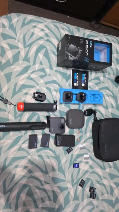Cámara GoPro Fusion 360 con accesorios - miniatura 3