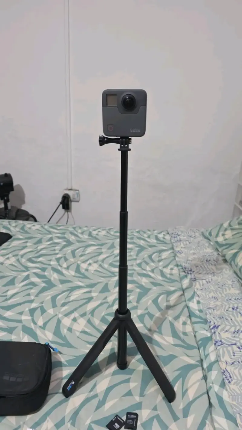 Cámara GoPro Fusion 360 con accesorios - 4