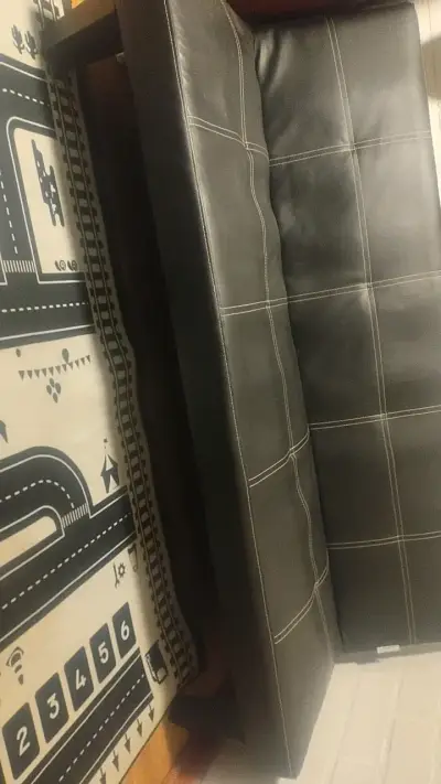 Colchón plegable de cuero sintético negro - miniatura 3