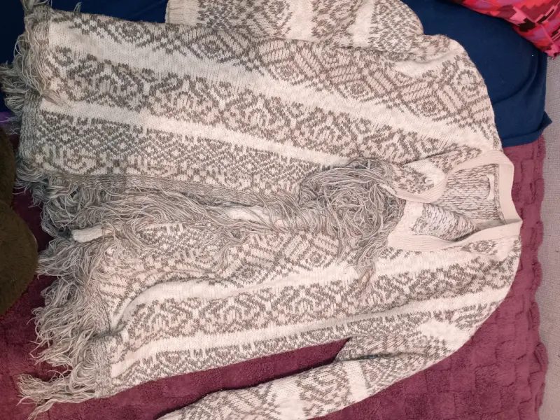 Chal/ cardigan - 2
