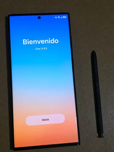 Samsung Galaxy S23 Ultra con S Pen - miniatura 1