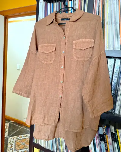 Blusa de Lino marrón con bolsillos - miniatura 1