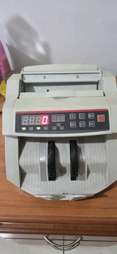 Contadora de billetes automática con detección UV - miniatura 4