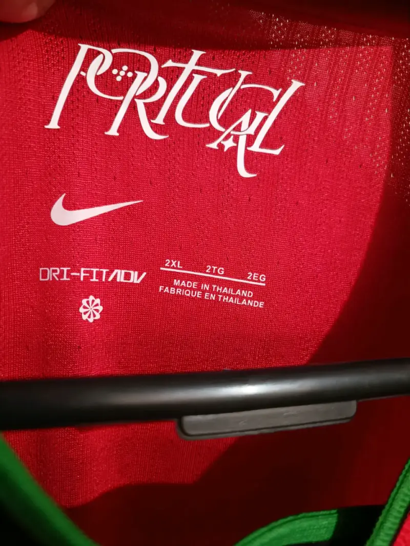 Camiseta Portugal versión jugador 2XL, tamaño L - 4