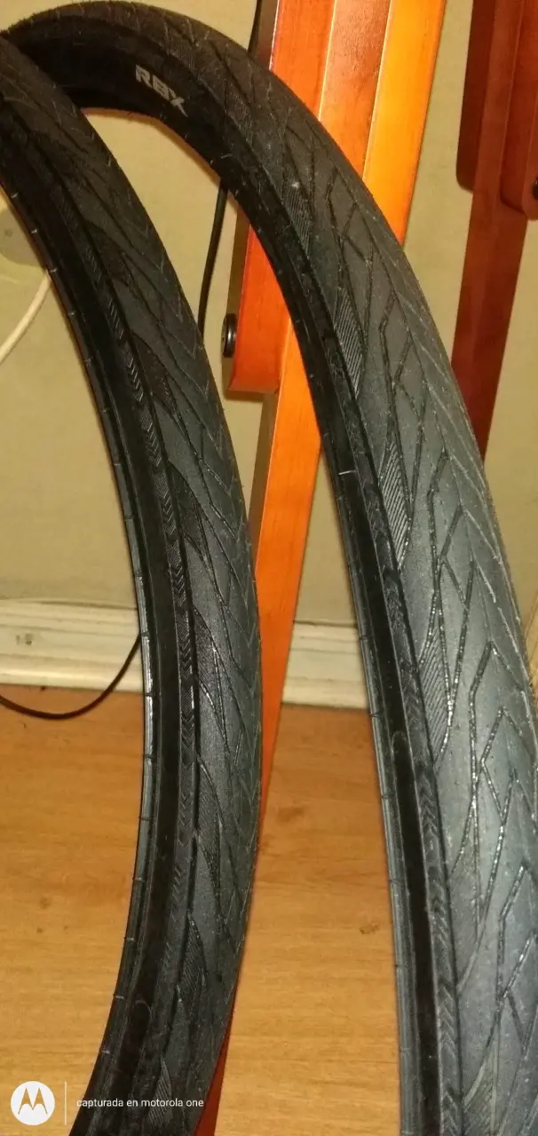 Neumáticos para bicicleta RBX en buen estado - 1