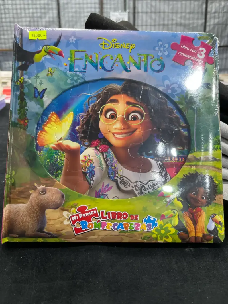 Libro de rompecabezas Disney Encanto
