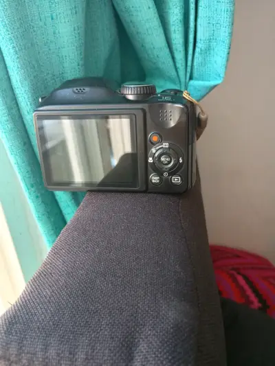 FinePix S4800 - miniatura 2