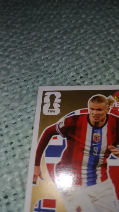 Lámina Panini Erling Haaland FIFA 2022 - miniatura 4