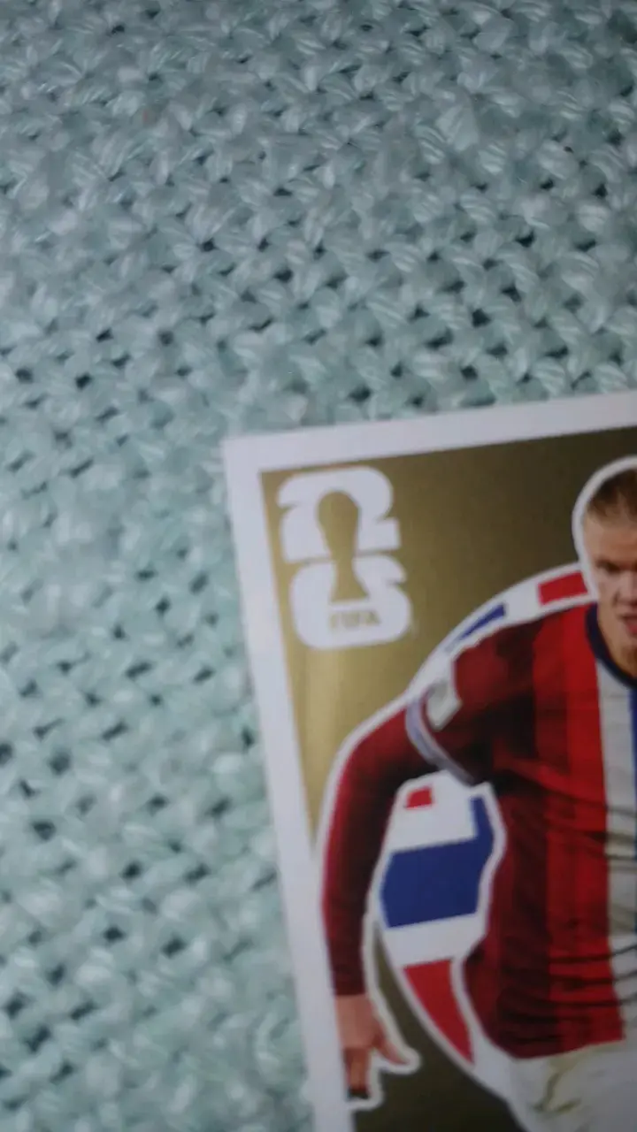Lámina Panini Erling Haaland FIFA 2022 - 5
