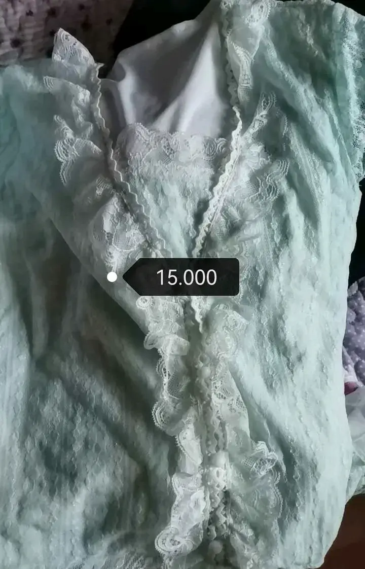 Blusa de encaje verde claro para mujer