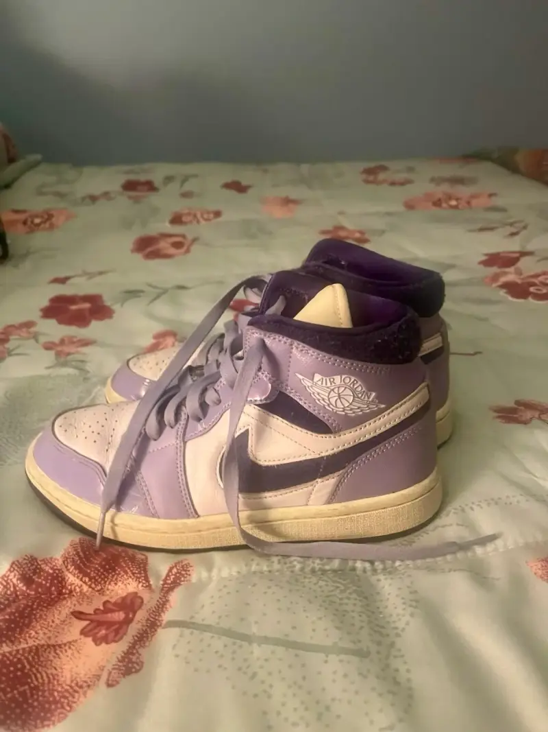 Zapatillas Air Jordan 1 moradas número 35,5 - 2