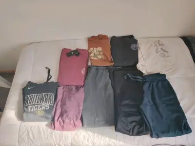 Lote de ropa deportiva y casual para hombre - miniatura 2