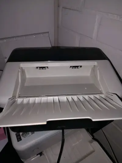 Impresora láser Brother HL-1202 en buen estado - miniatura 2