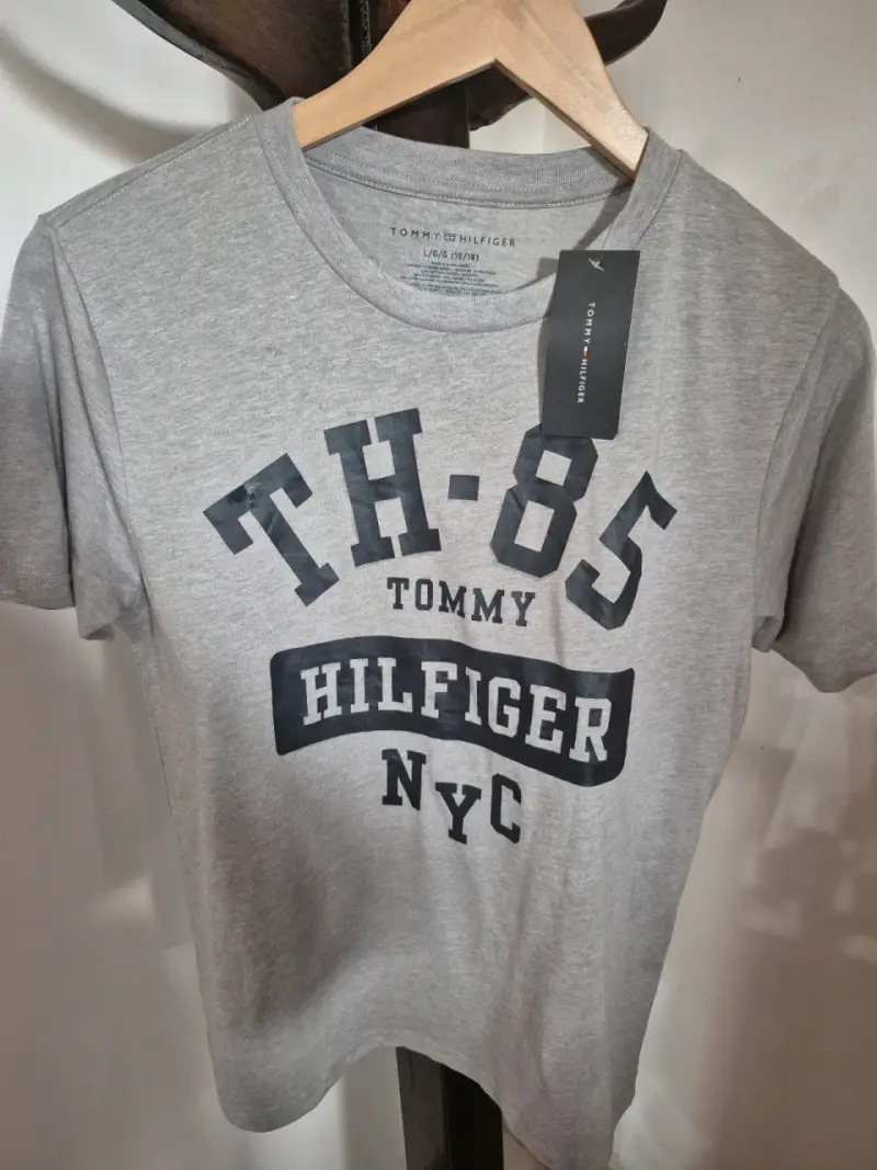 Polera Gris Tommy Hilfiger TH-85 - 3