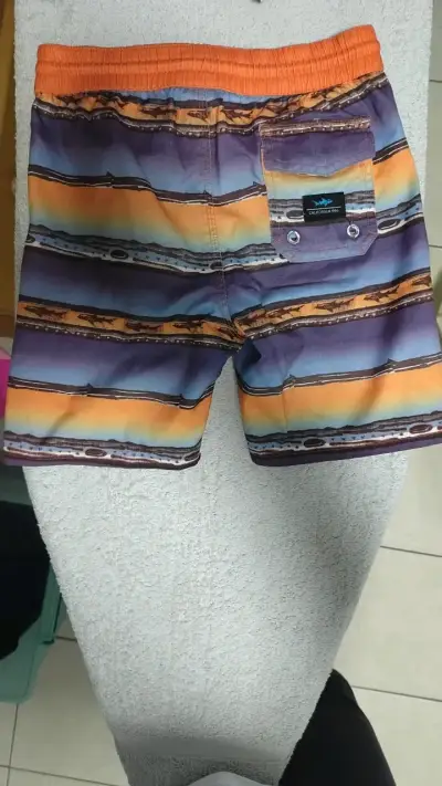 Short de baño Maui and Sons con diseño colorido - miniatura 2