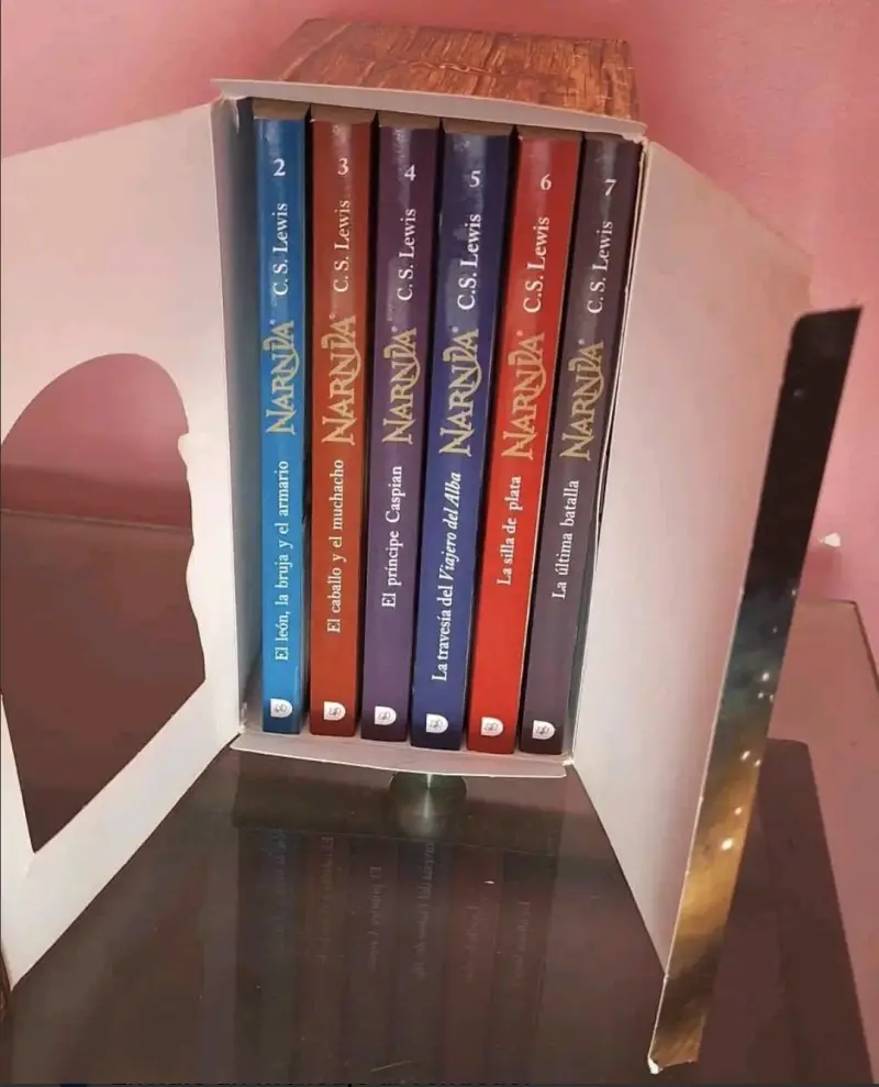 Colección INCOMPLETA Las Crónicas de Narnia - 2
