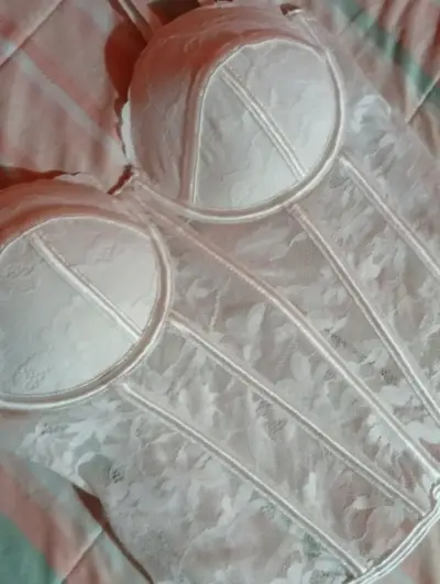 Corset de encaje blanco para mujer - miniatura 2