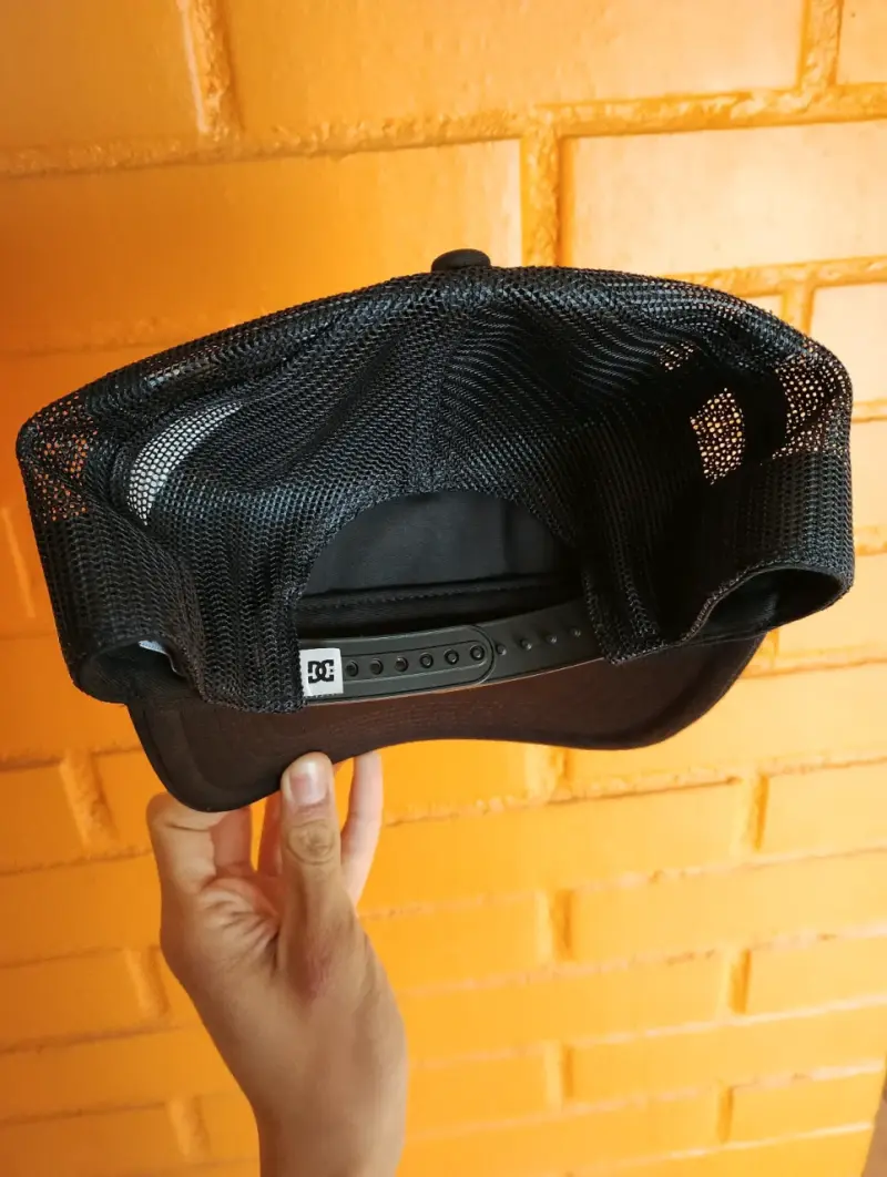 Gorra negra DC Shoes estilo trucker - 2
