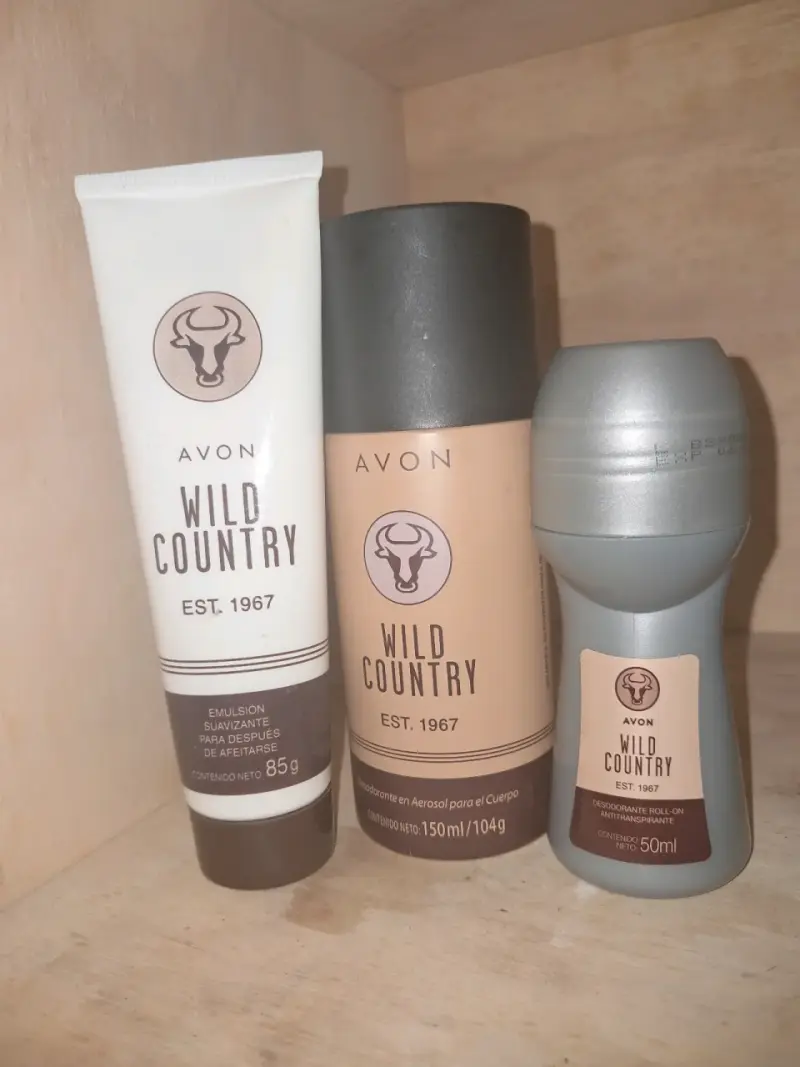 Set de cuidado personal Avon Wild Country