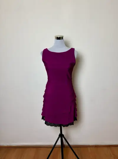 Vestido New Collection fucsia con encaje talla S - miniatura 2