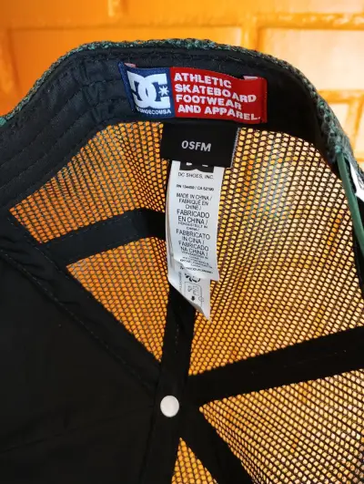 Gorra Trucker Verde DC Shoes Diseño Espacial - miniatura 3