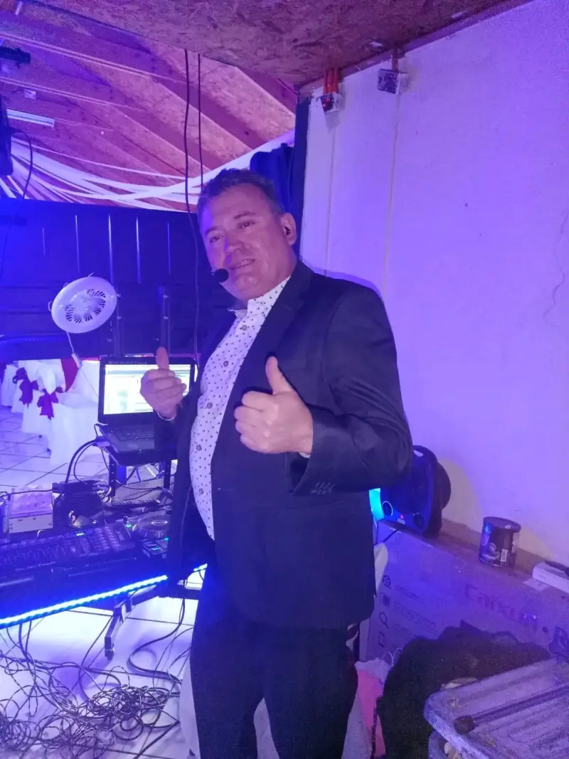 Música e iluminación +56953220686 djpanchito - 2