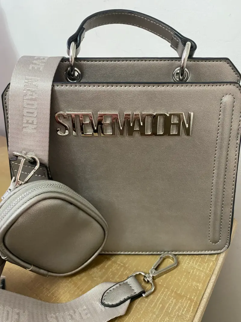 Cartera Steve Madden metálica con correa ajustable - 3