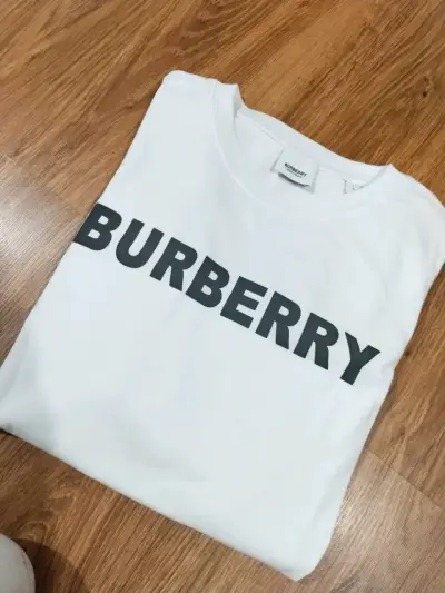 Polera Blanca Burberry para Hombre - miniatura 2