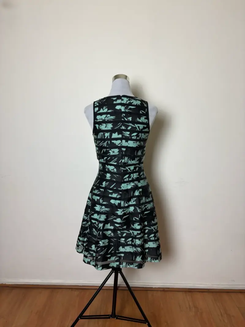 Vestido Coast floral negro y verde agua UK 8 - 3