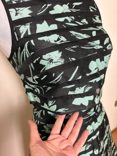 Vestido Coast floral negro y verde agua UK 8 - miniatura 4