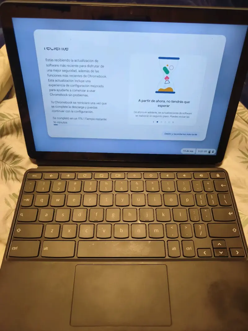 Chromebook Lenovo con teclado desmontable - 1