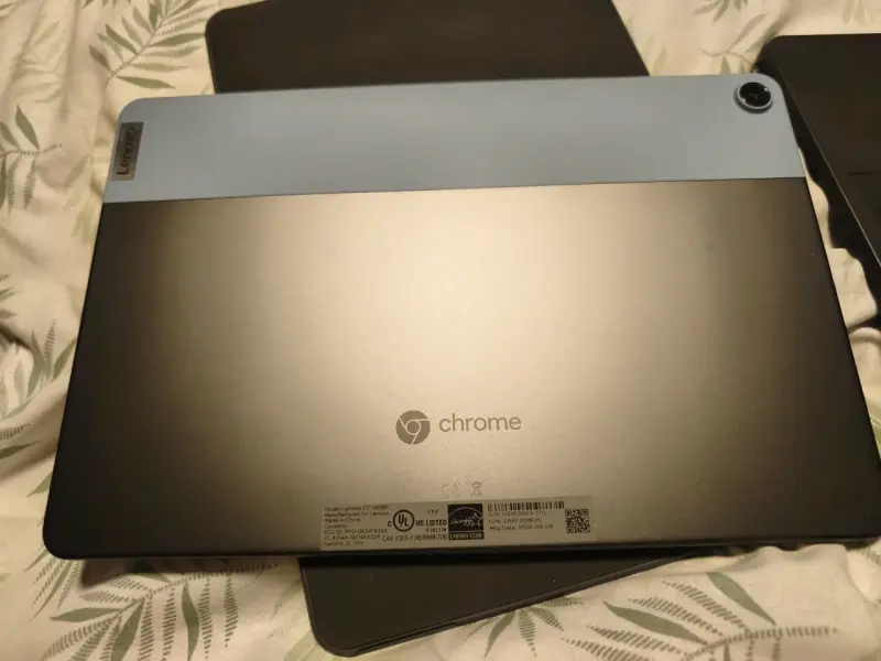 Chromebook Lenovo con teclado desmontable - 4