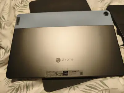 Chromebook Lenovo con teclado desmontable - miniatura 4