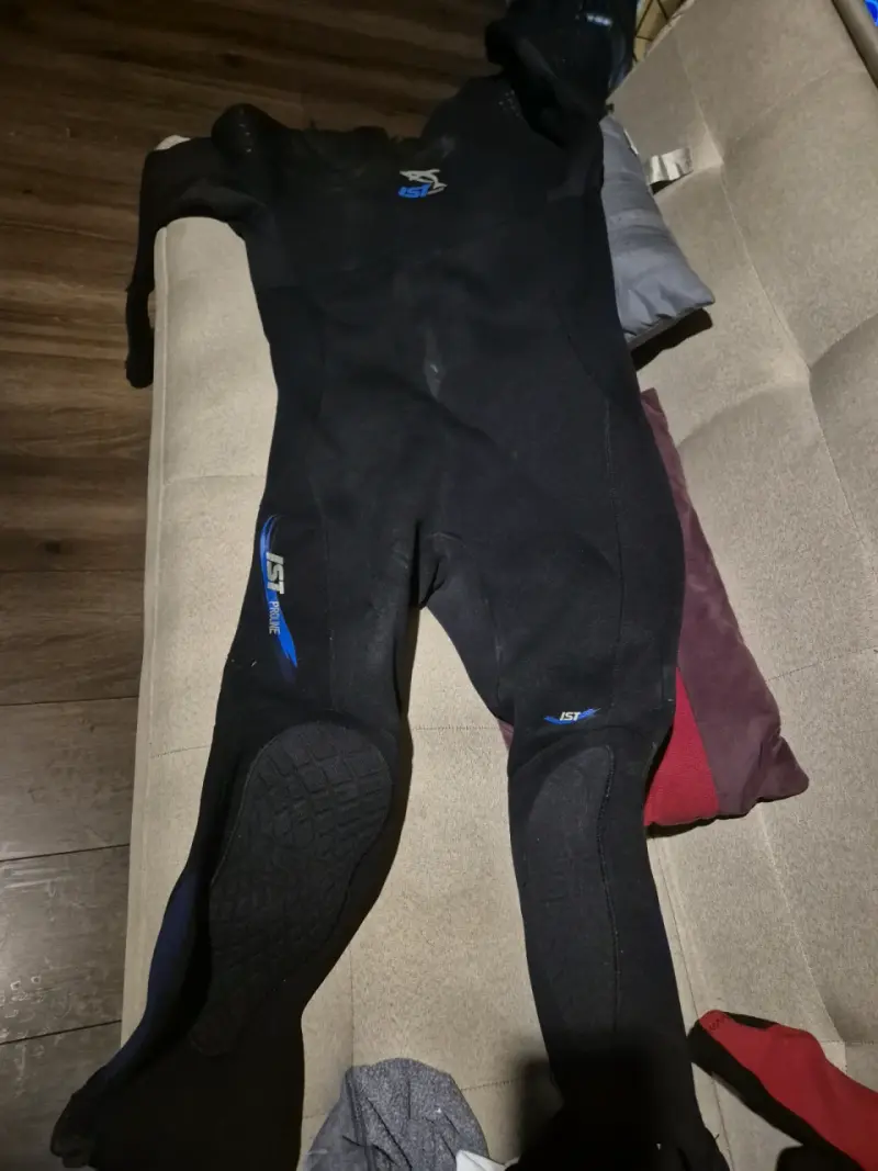 Traje de buceo negro IST Prime