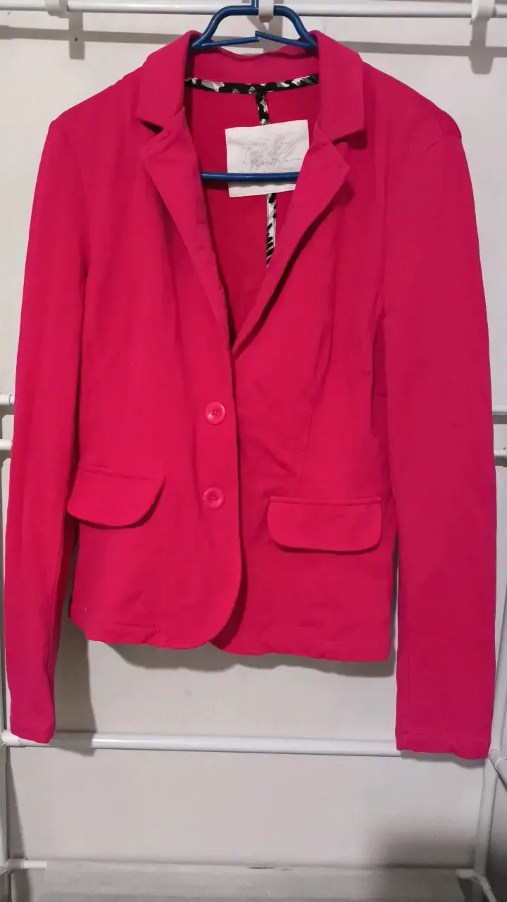 Blazer rojo para mujer elegante